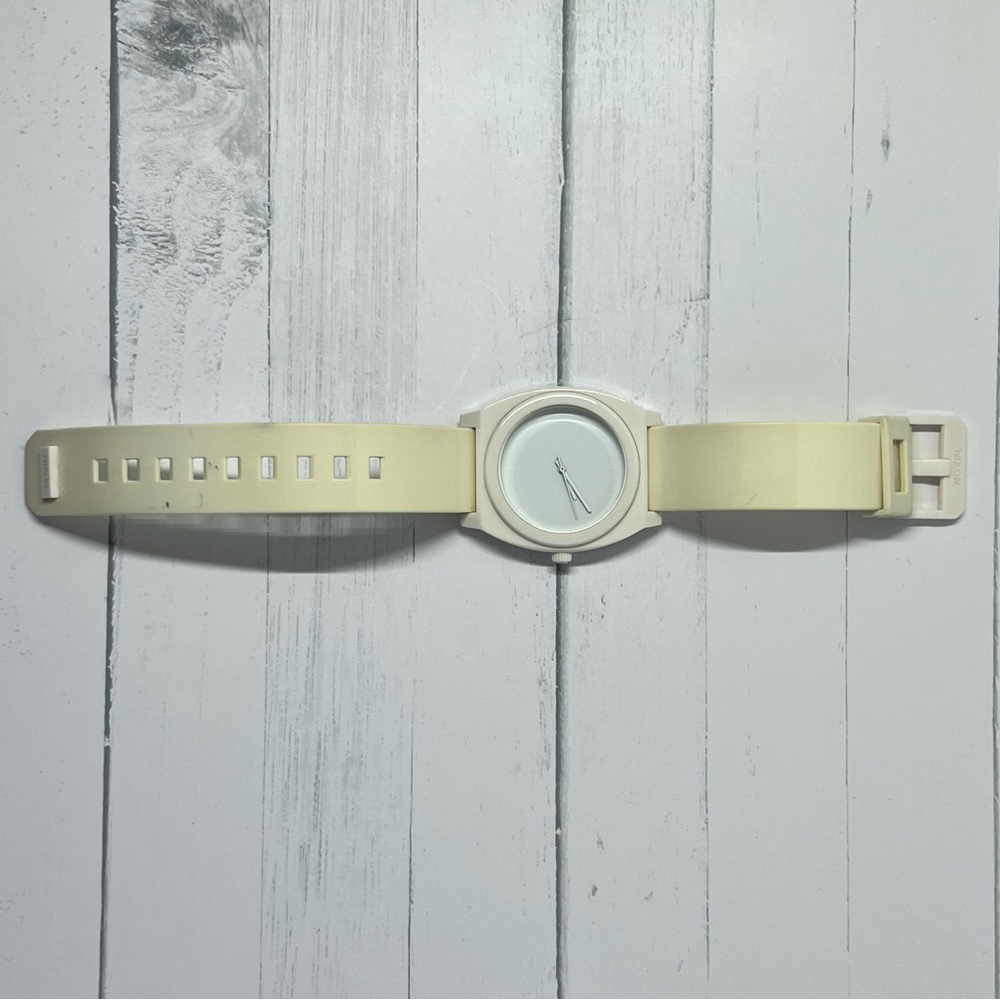 Nixon time teller white silicone watch